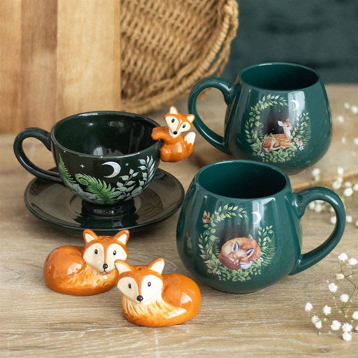 Green forest print tea mug with fox