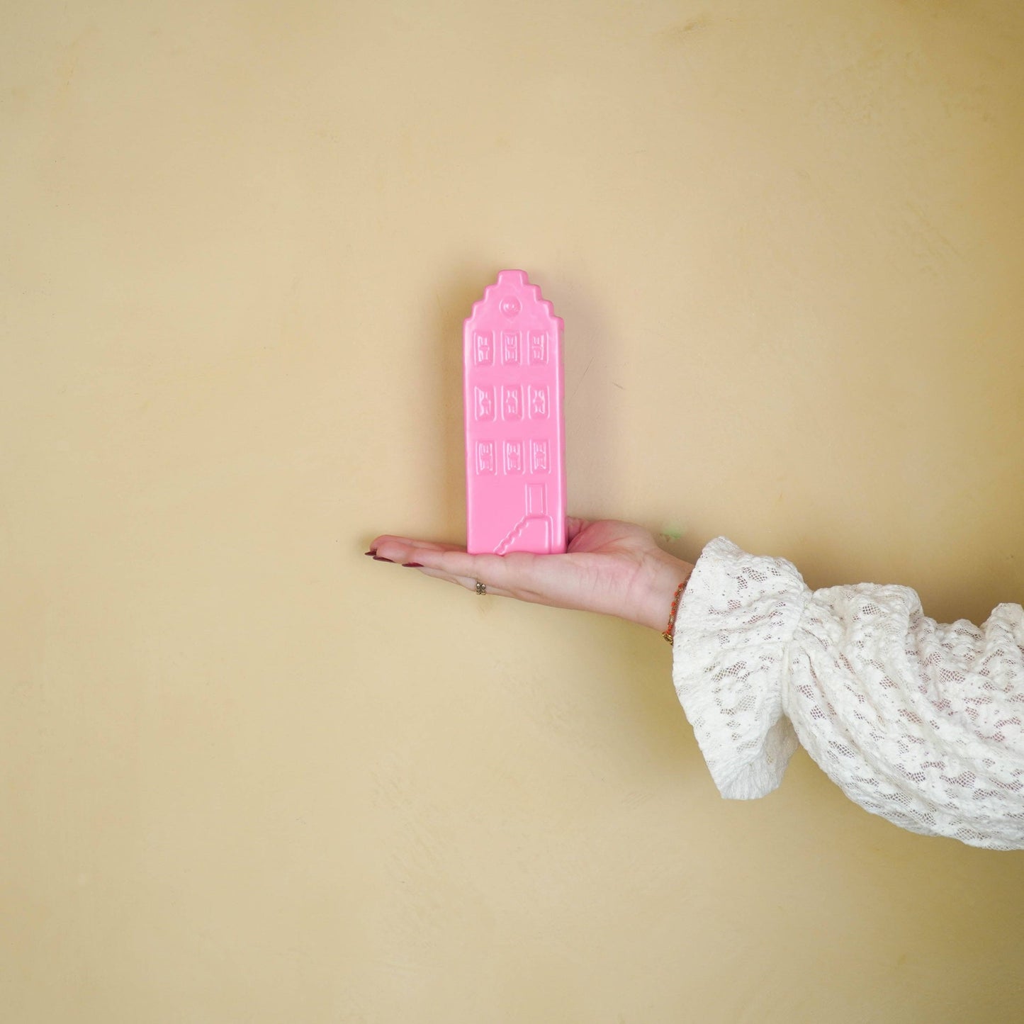 Flower vase - Home vase - Ceramic - Neon pink - 6x5.5x18 cm