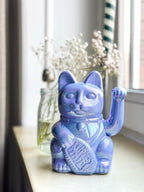Chat Chanceux Bleu Brillant “Avara”