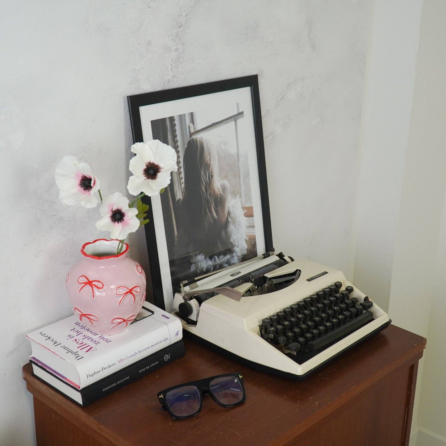 Vase - Flower Vase with Ribbons - Light Pink/Red - 13x13x14cm