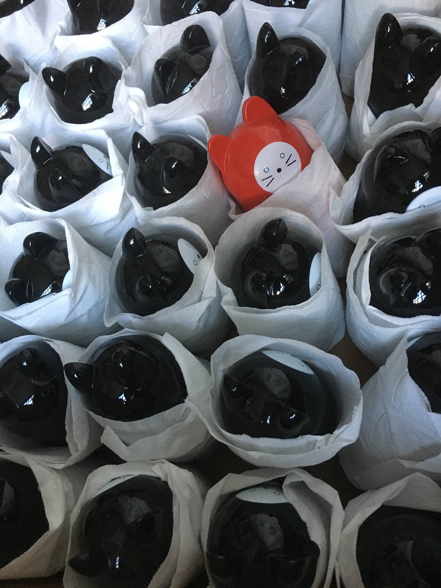 Chat Daruma Rouge “Chance”