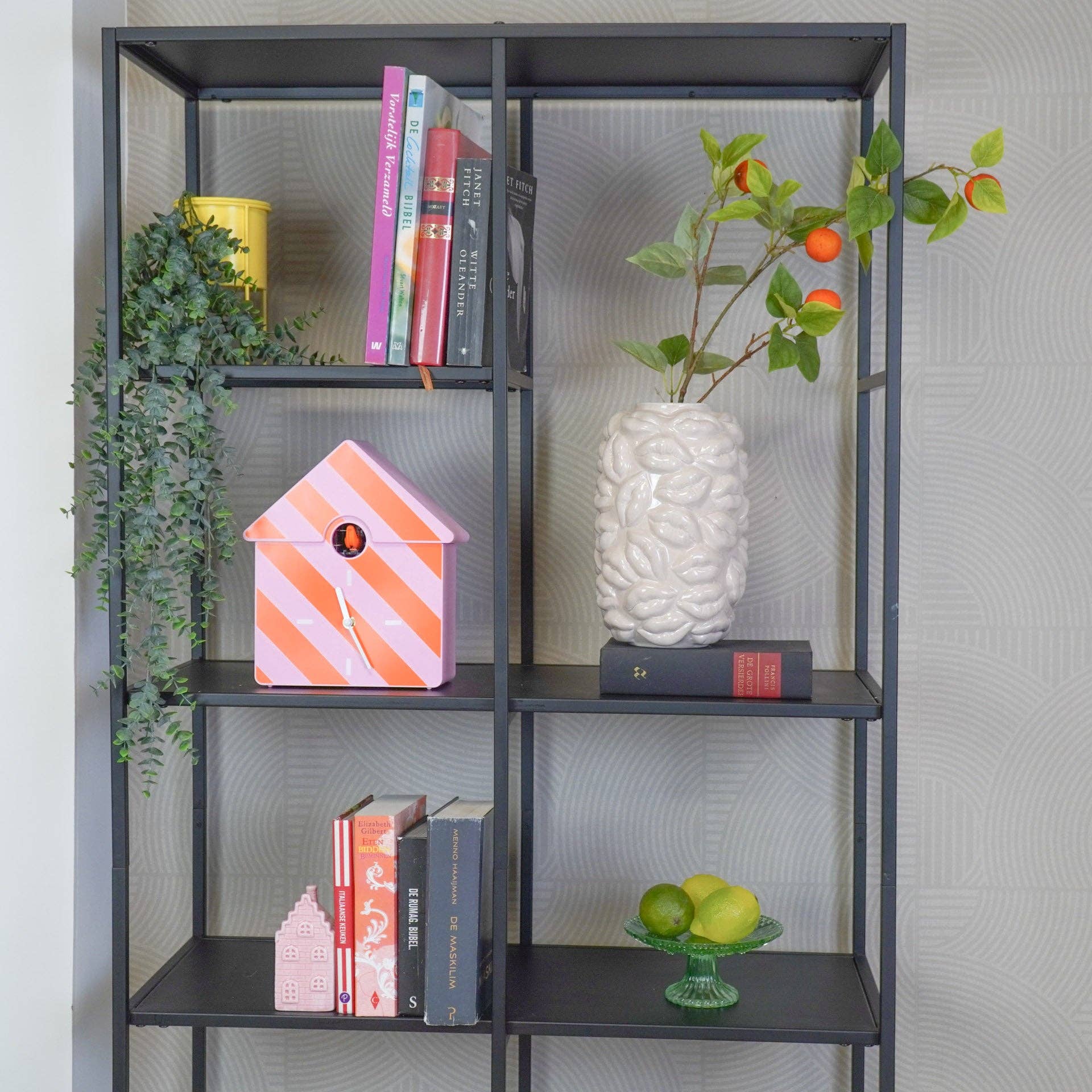 Uhr – Kuckucksuhr für die Wand – Muster – Orange/Rosa – 24 x 27 x 9 cm
