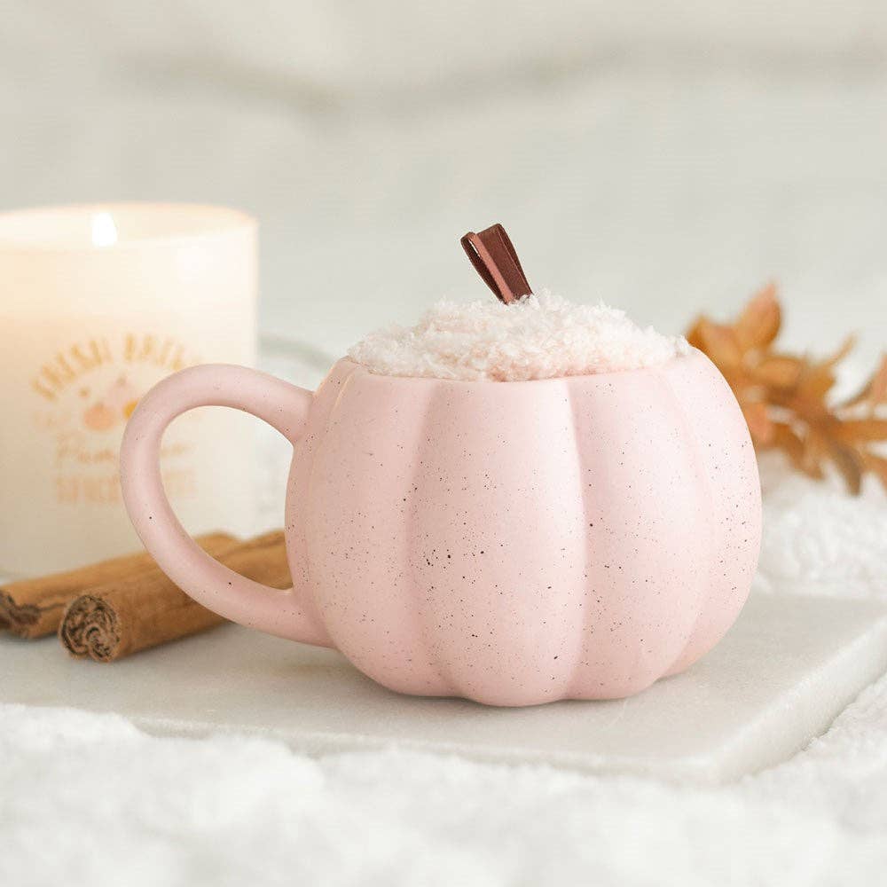 Ensemble tasse et chaussettes d'automne à citrouille rose