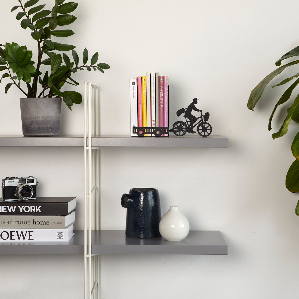 Postman Bookend