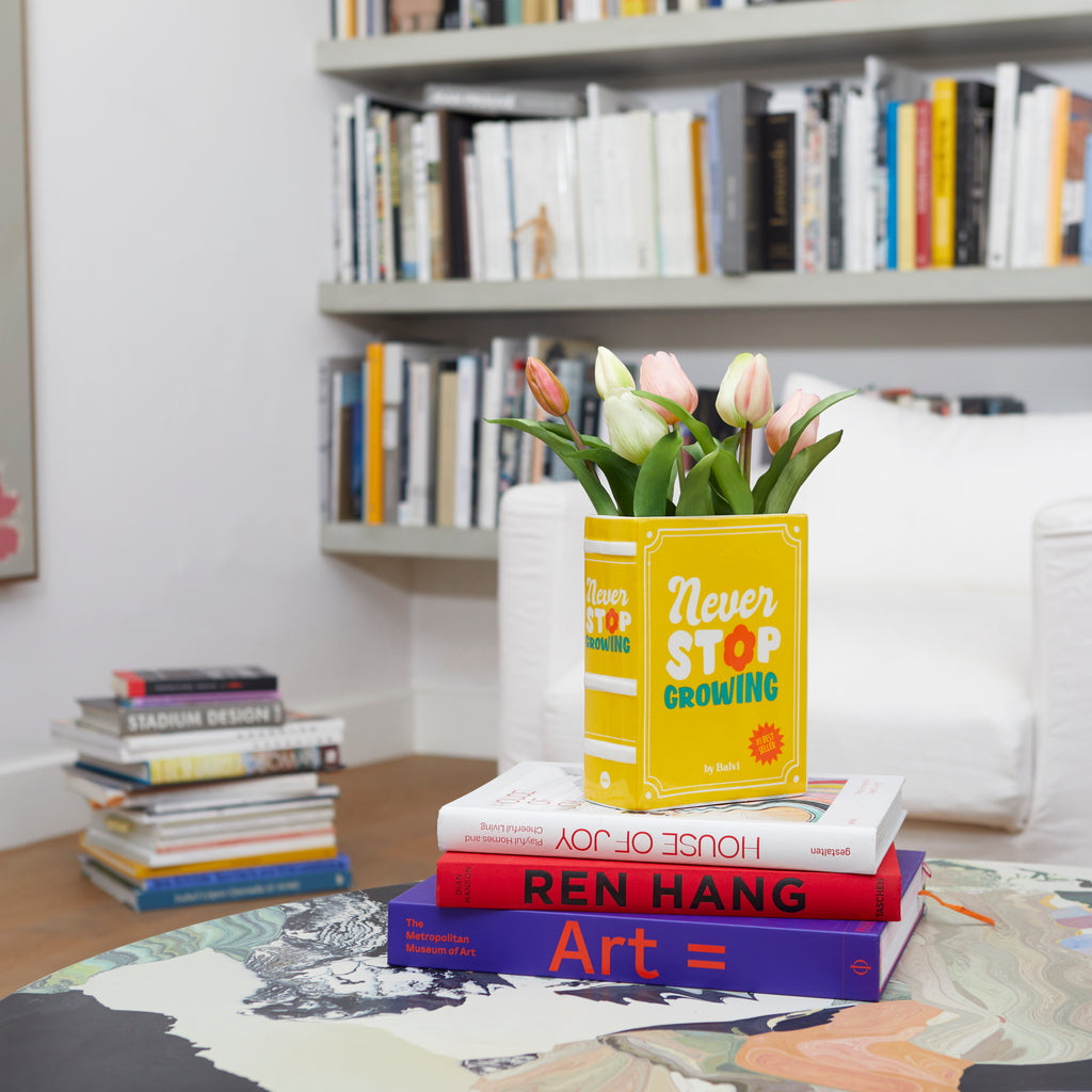 Vase en Forme de Livre