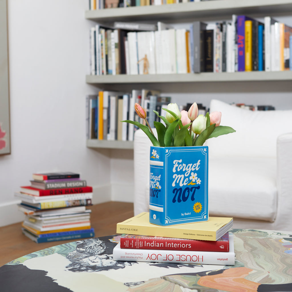 Vase en Forme de Livre