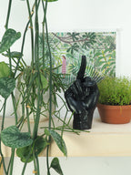 Sculpture Main The Finger Noire