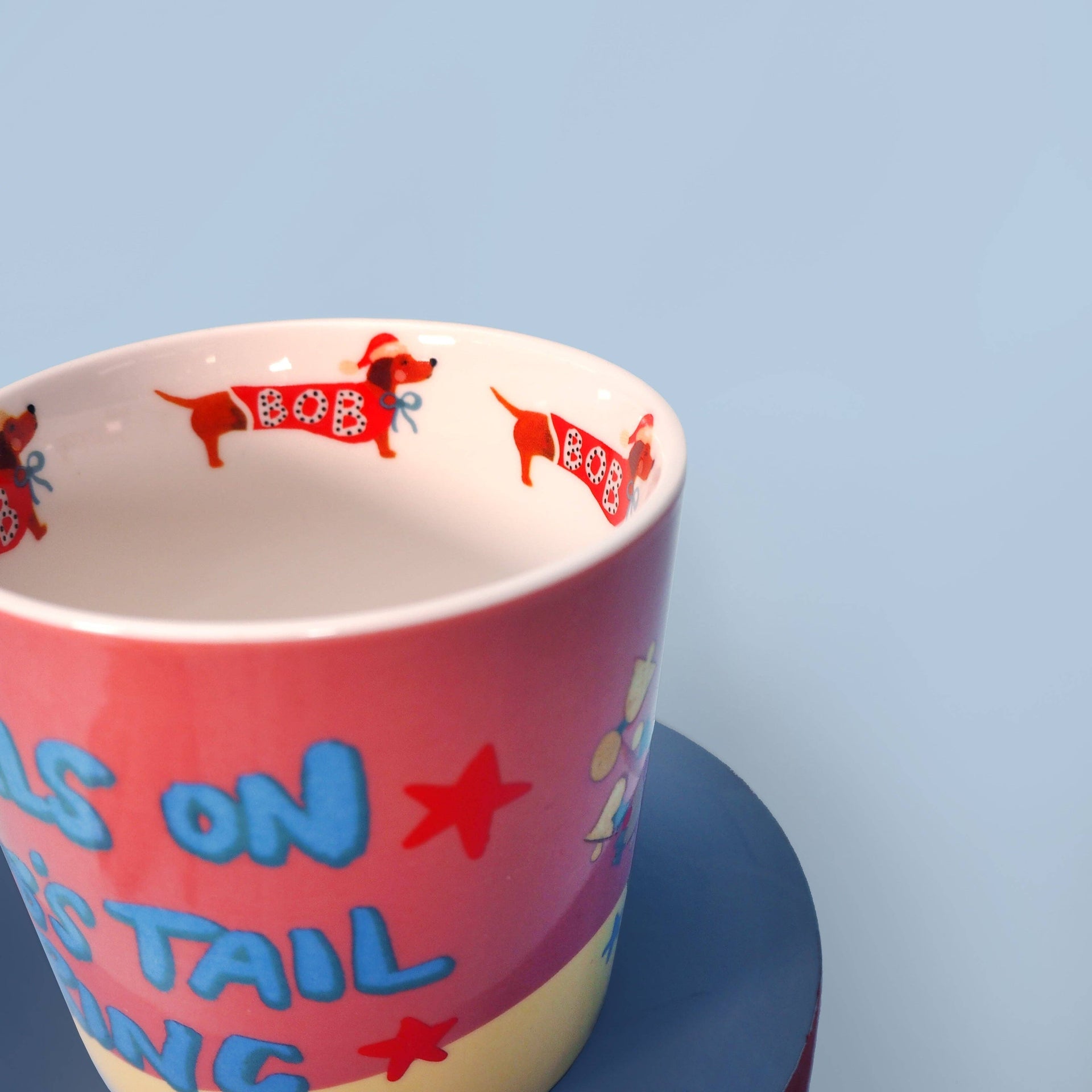 Mug Dachshund Bob „Glöckchen an Bobs Schwanzring“