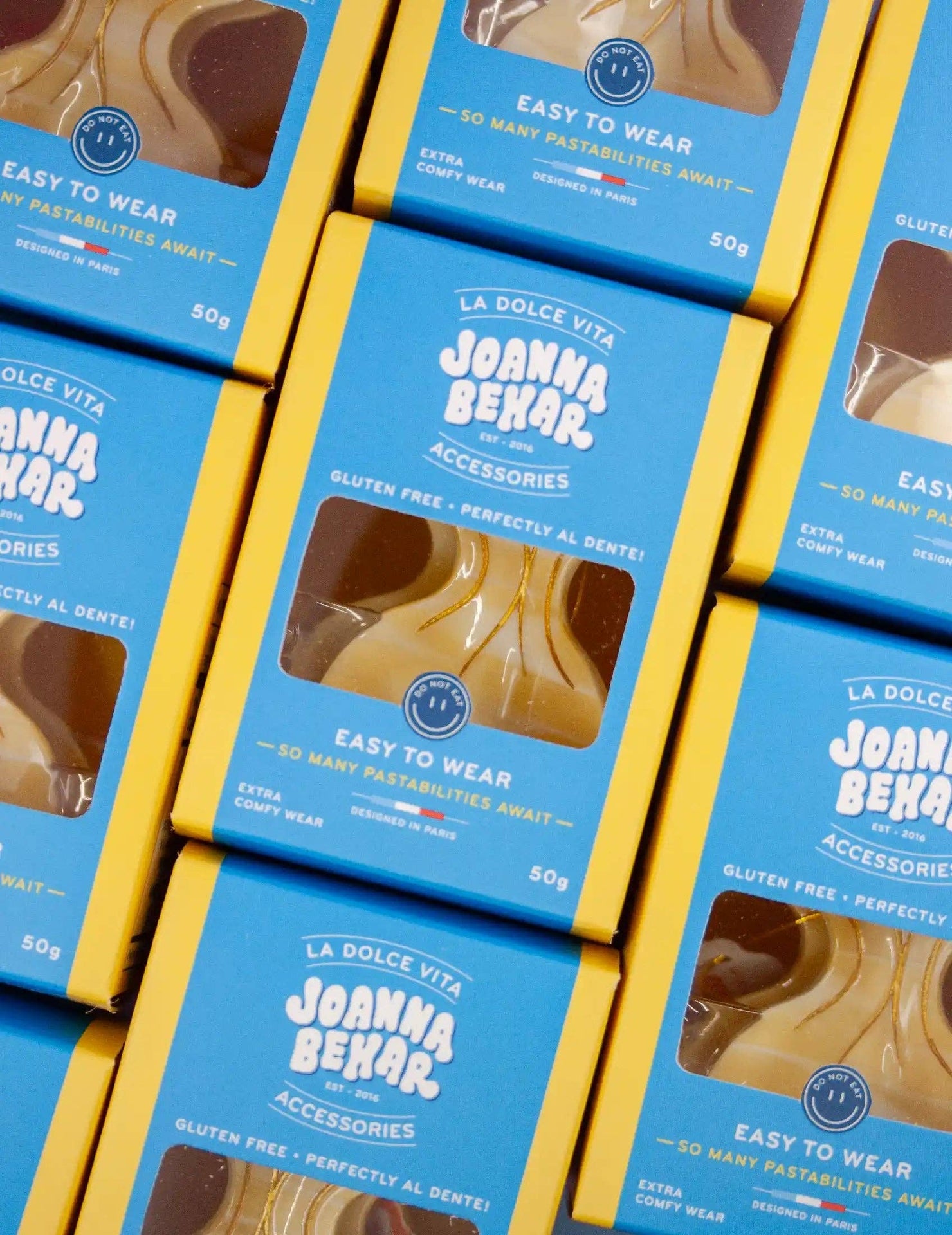 Design-lahja – NOUVEAU ! Pince à – cheveux en forme de nœud papillon farfalle: Farfalle à l'encre de seiche | Joanna Behar – vue 6