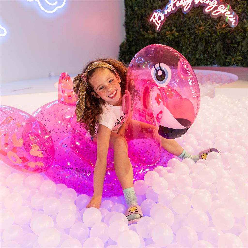 XXL Inflatable Pink Flamingo