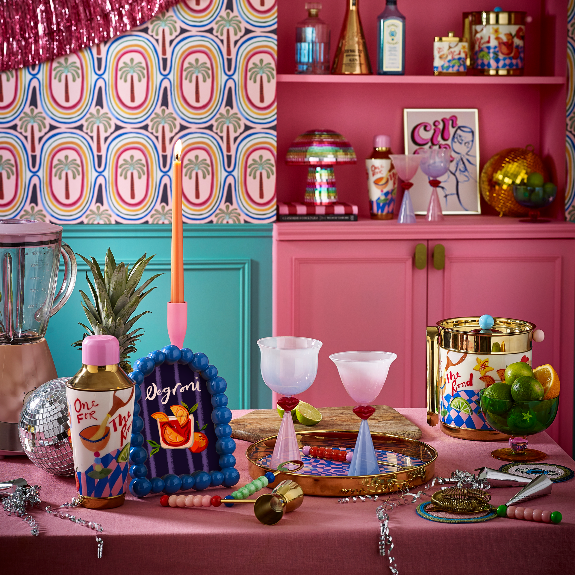 Lippenstiftfarbene Cocktailgläser – 2er-Set