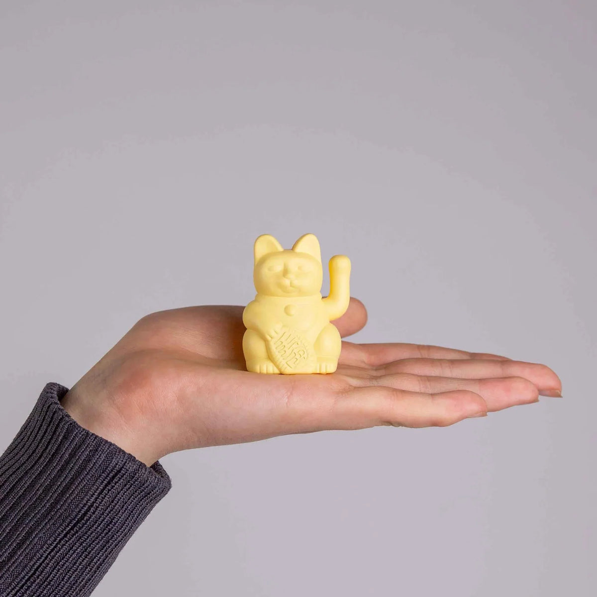 Mini Chat Chanceux Solaire Jaune