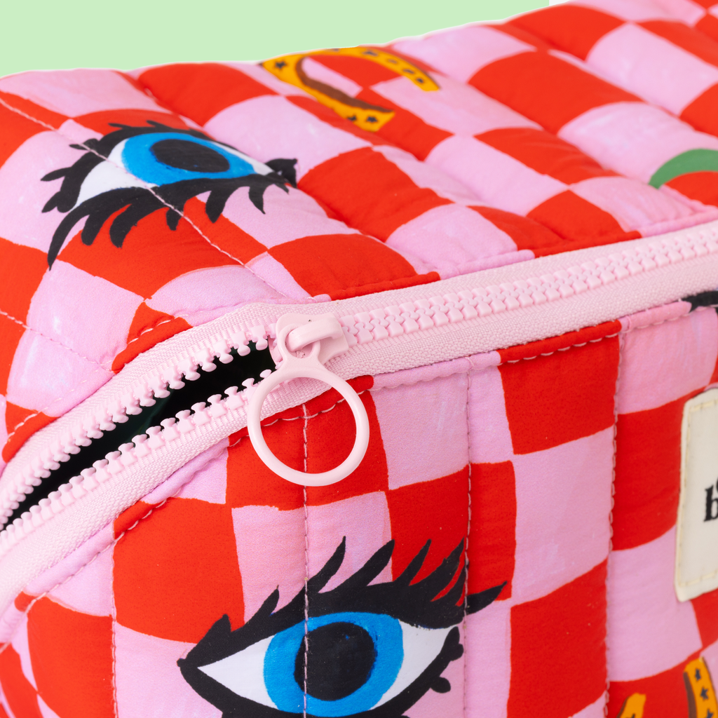 Check-Icons, flaches Layout, Kulturbeutel