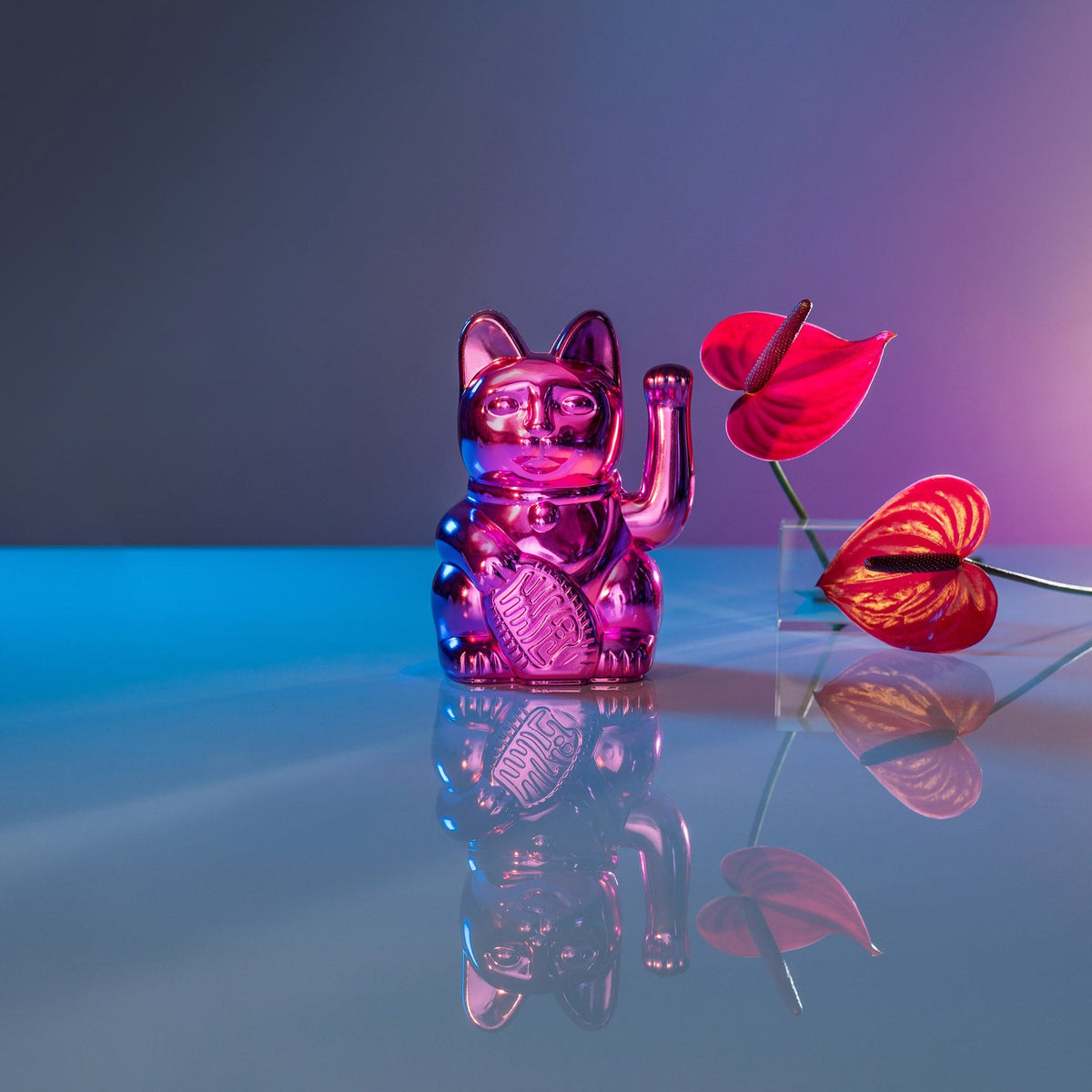 Glänzende rosa Glückskatze „Sorya“