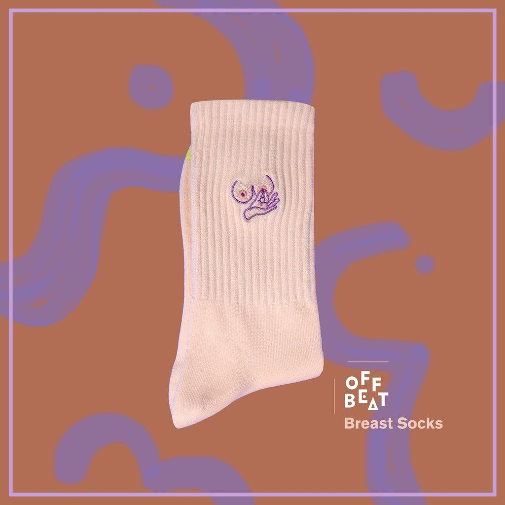 Chaussettes brodées seins