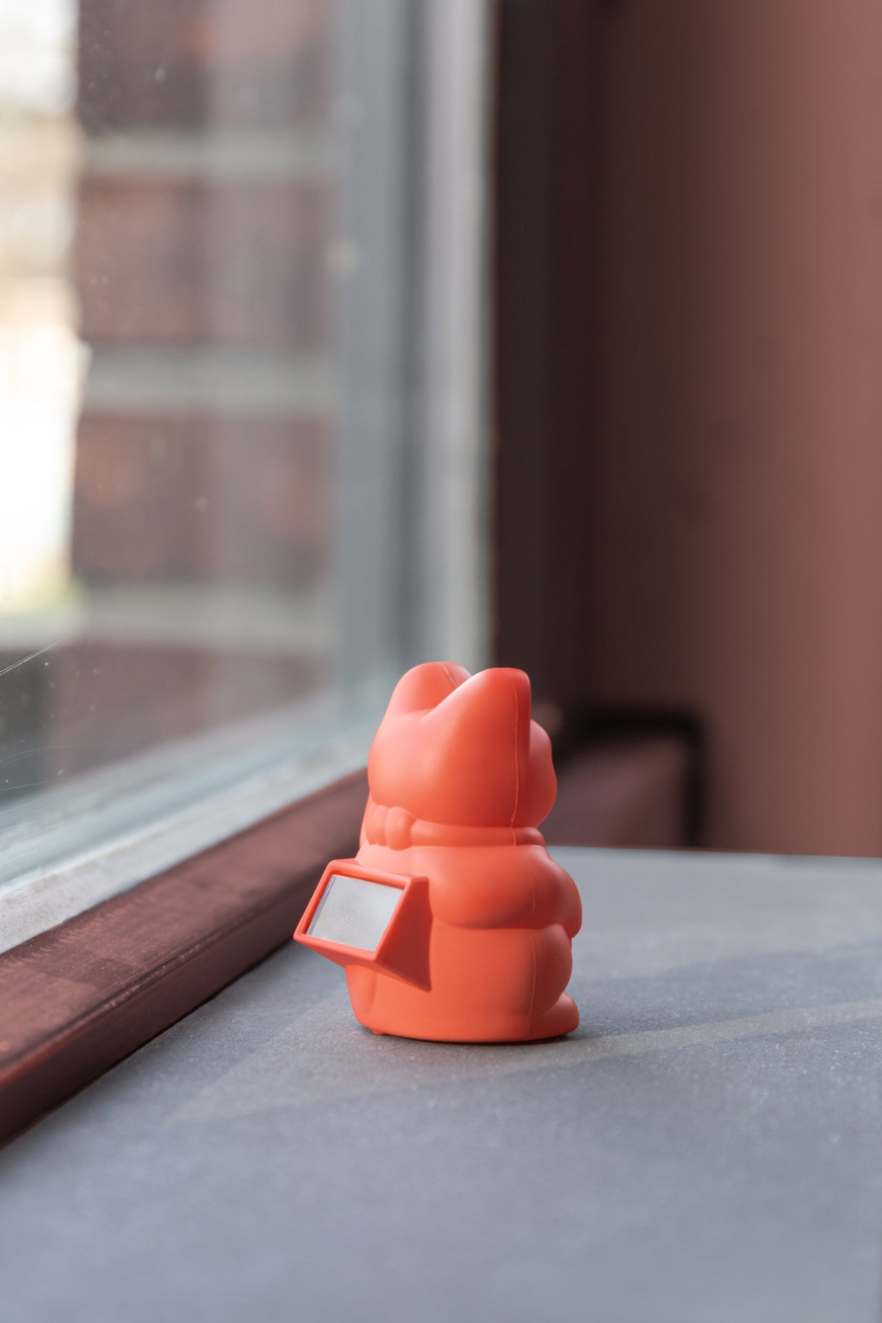Mini Lucky Cat Orange Neon Solar