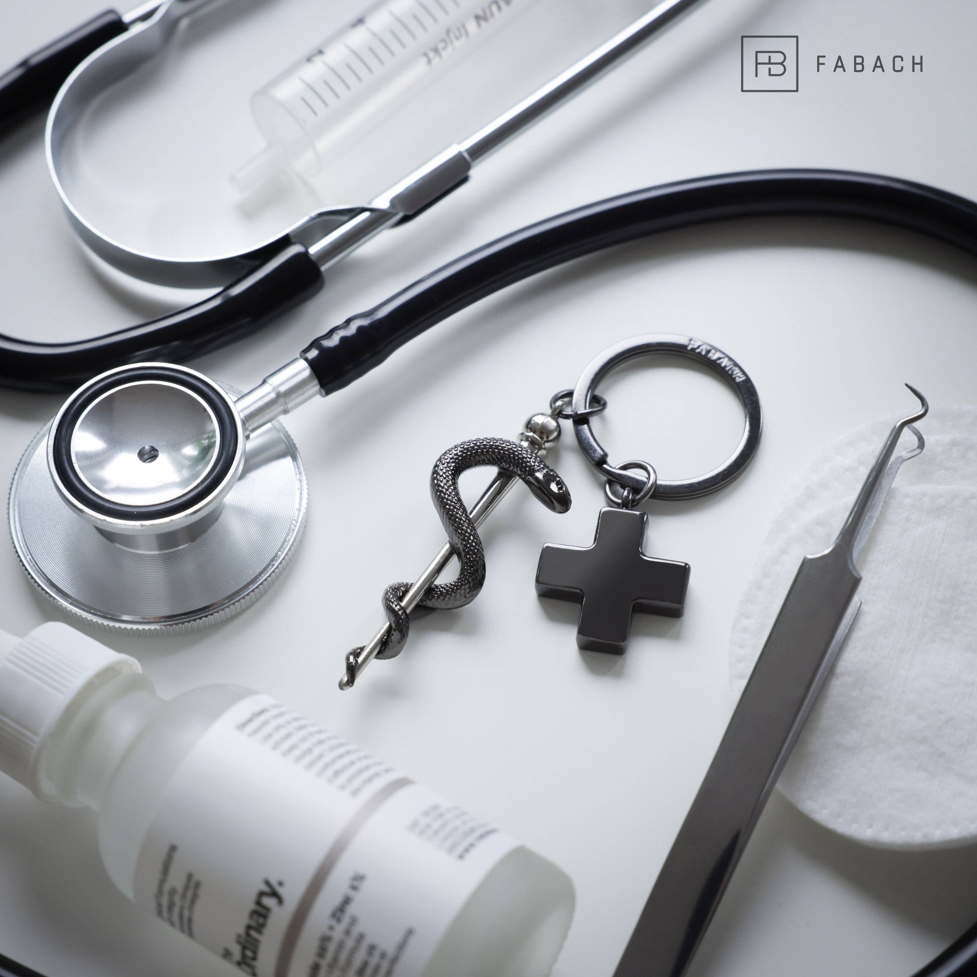 Porte-clés Bâton d'Esculape avec croix médicale | Design-lahjat ja sisustustuotteet