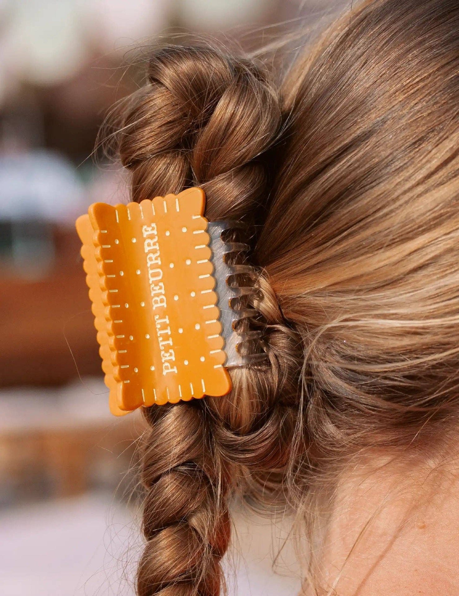 Designcadeau – Pince à cheveux – biscuit Petit Beurre français design soigné | Joanna Behar – vue 1