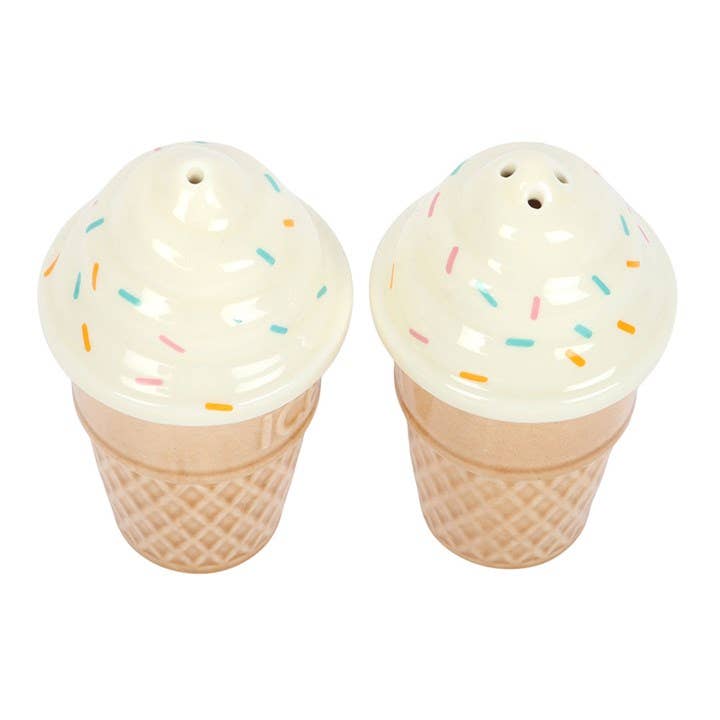 Salt and pepper shakers shaped like ice cream cones
