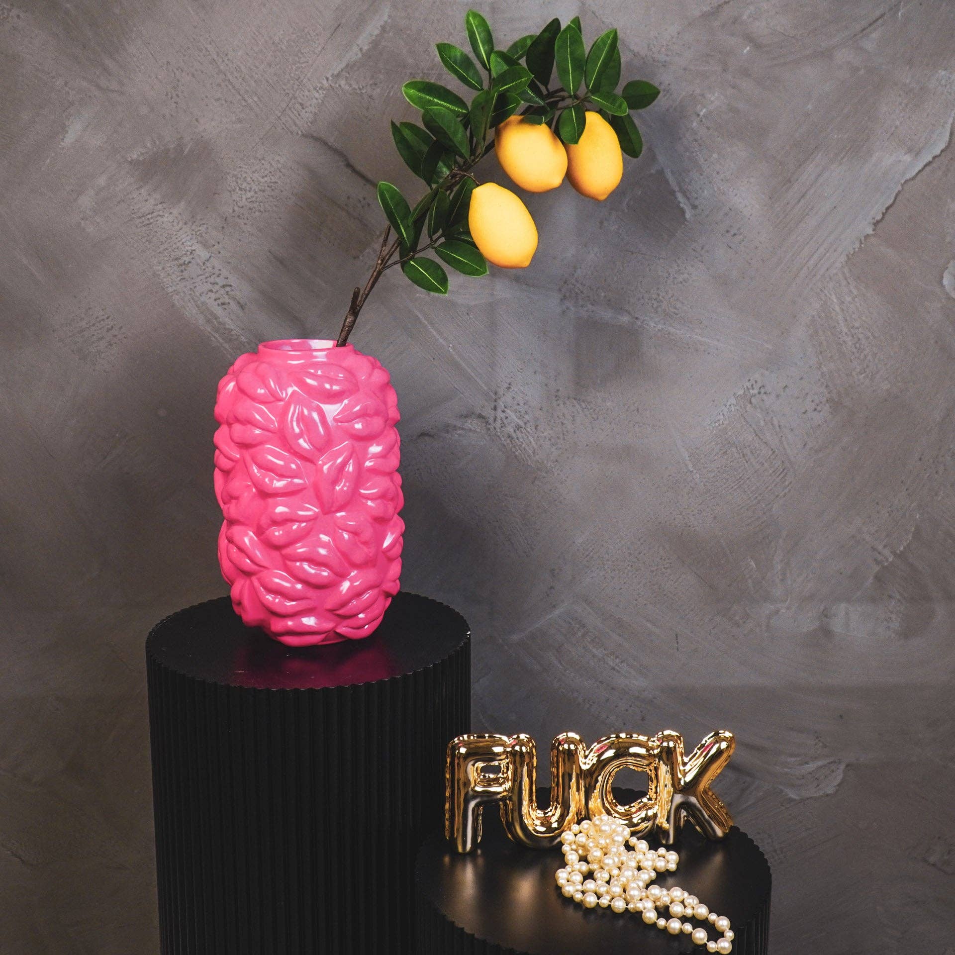 Vase - Bisous - Céramique - Rose Néon - 17x17x27cm | Design-lahjat ja sisustustuotteet
