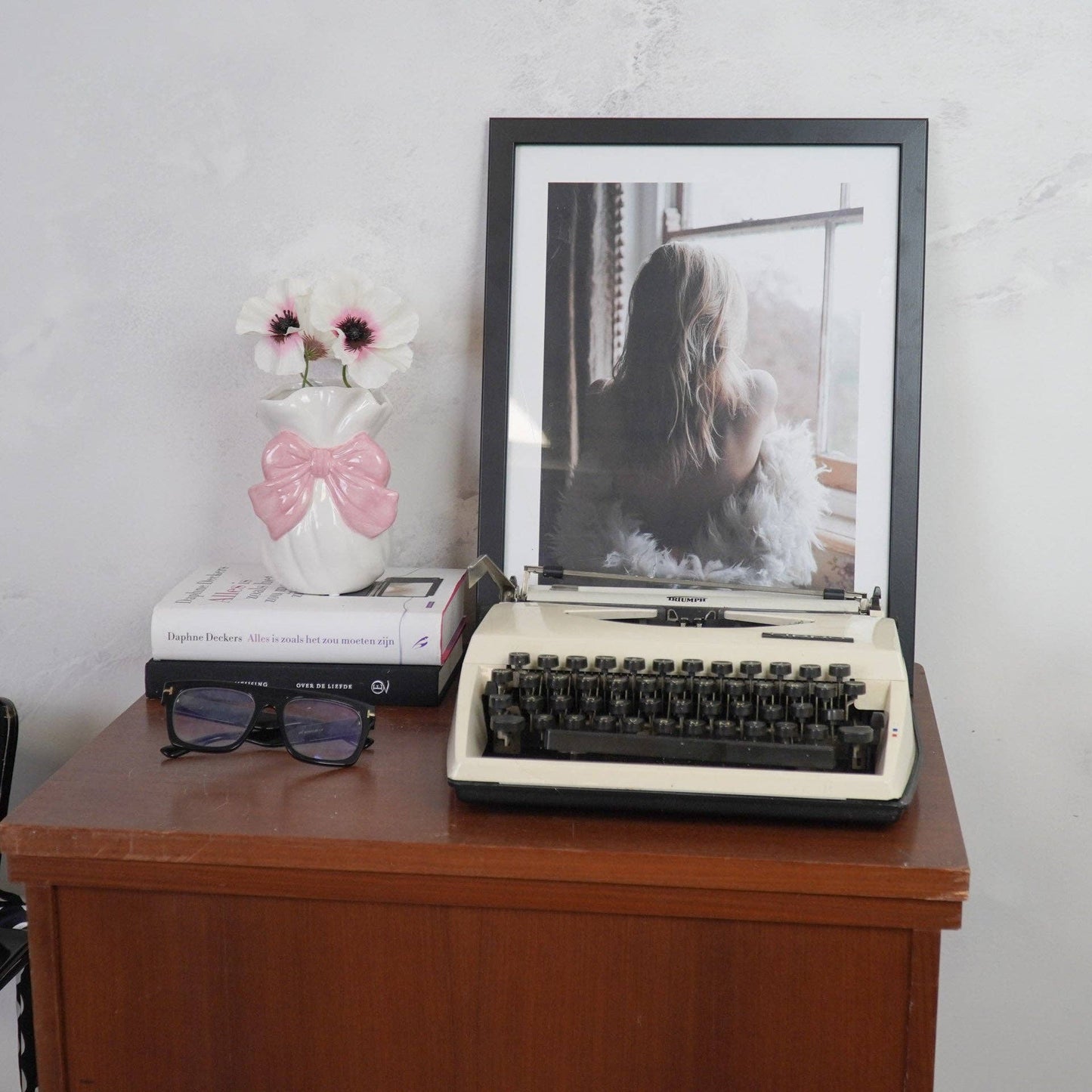 Vase - Bowl - Dolomite - White/Pink - 11x10x16cm