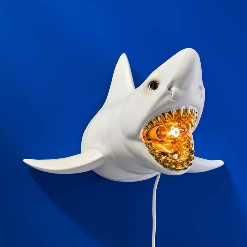 Hai Sharky Hai-Wandleuchte, Weiß/Gold