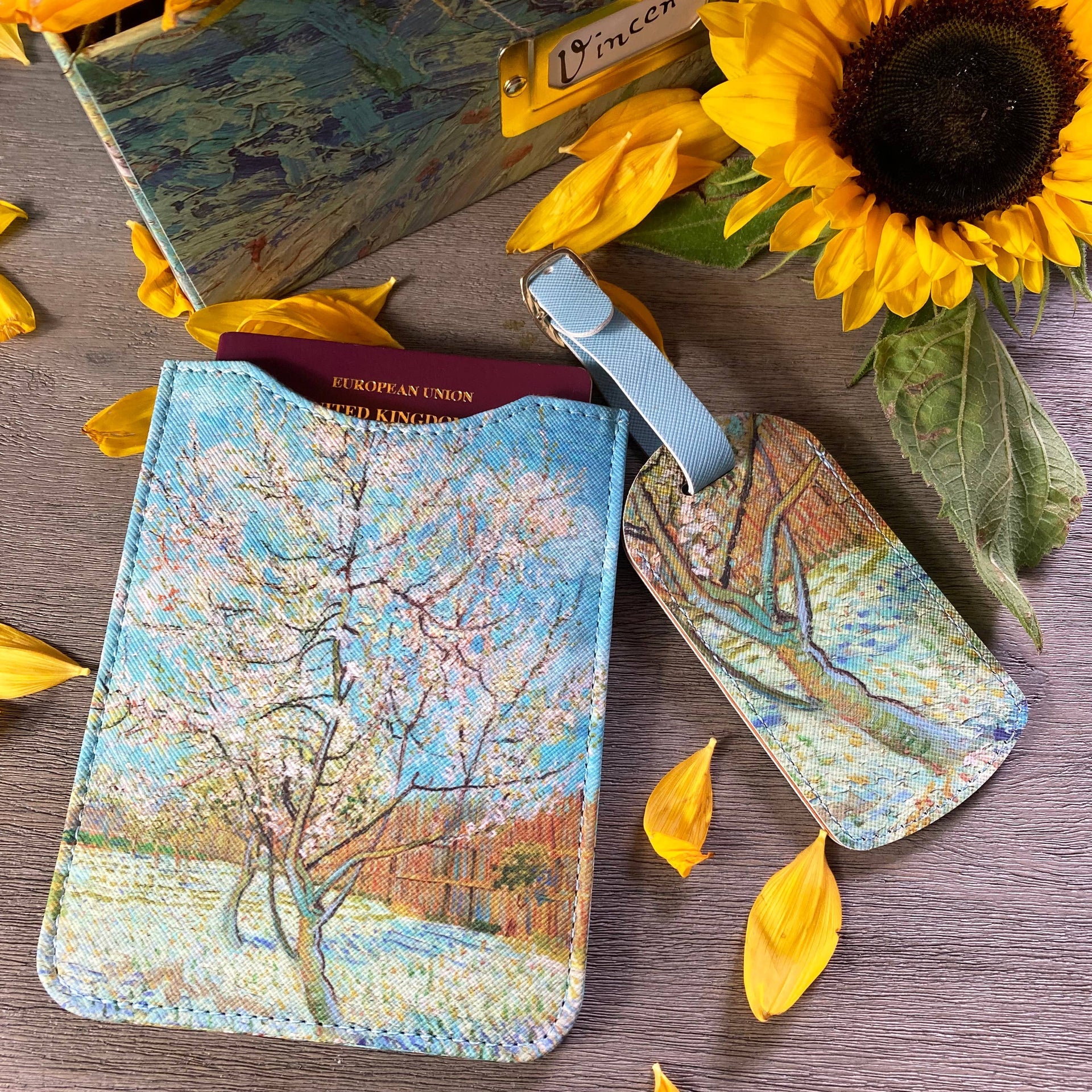 Porte-passeport – et étiquette à bagage Van Gogh | Blueprint Collections – vue 4