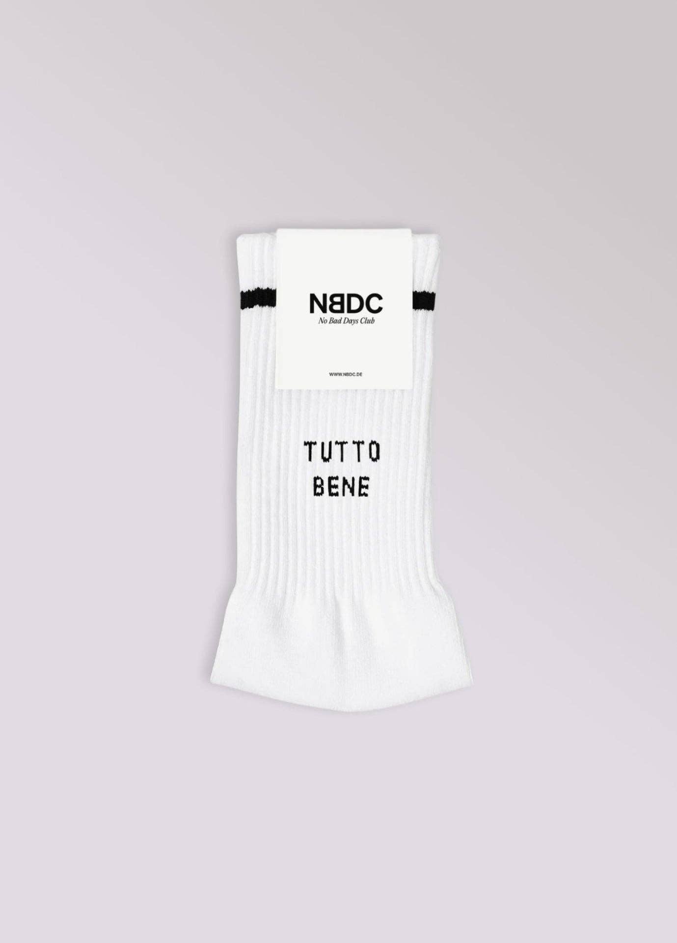 Socken mit der Aufschrift "TUTTO BENE"
