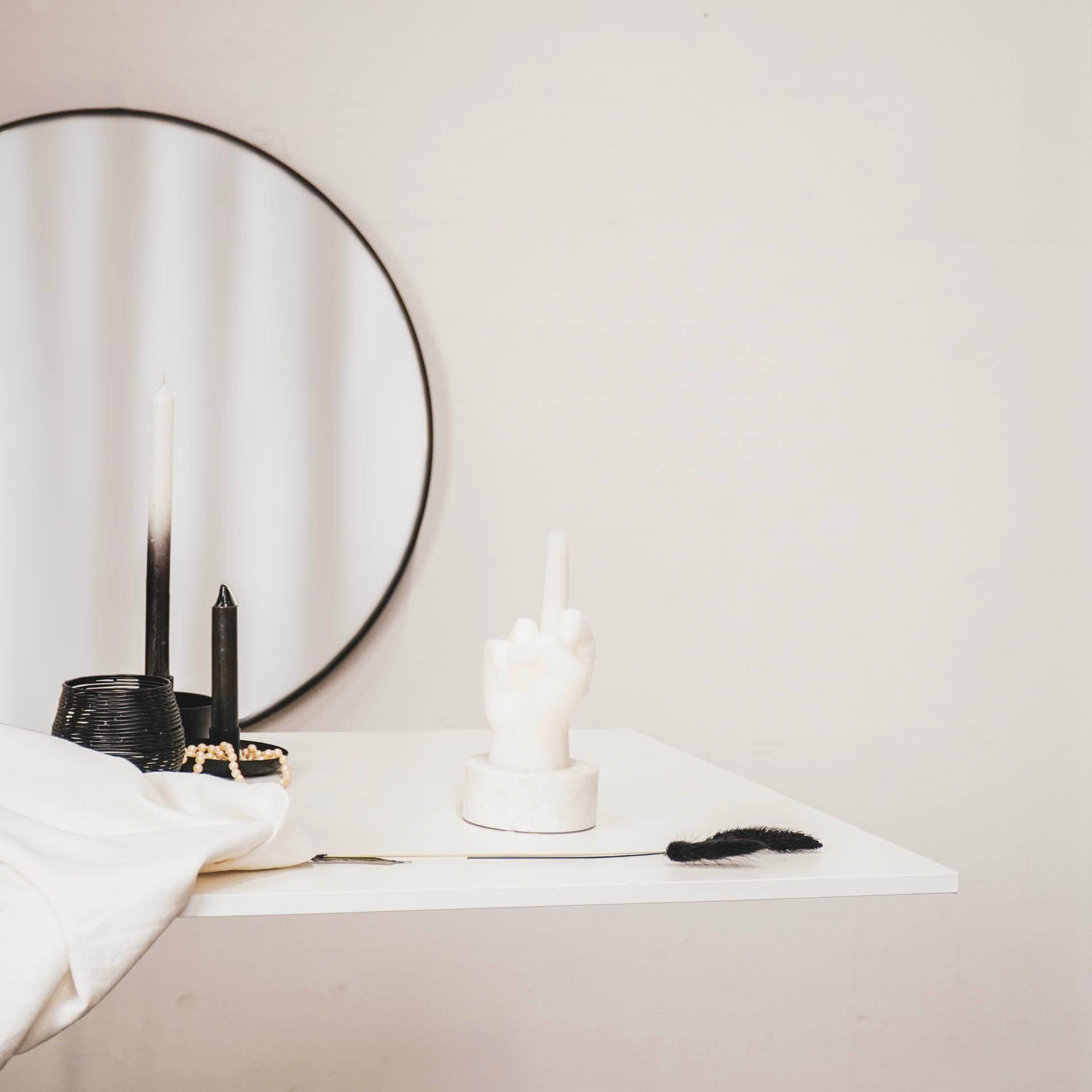 Bougie - Doigt d'honneur - Cire - Blanc - 310 grammes - 10x9x17 cm | Designproducten en originele cadeaus