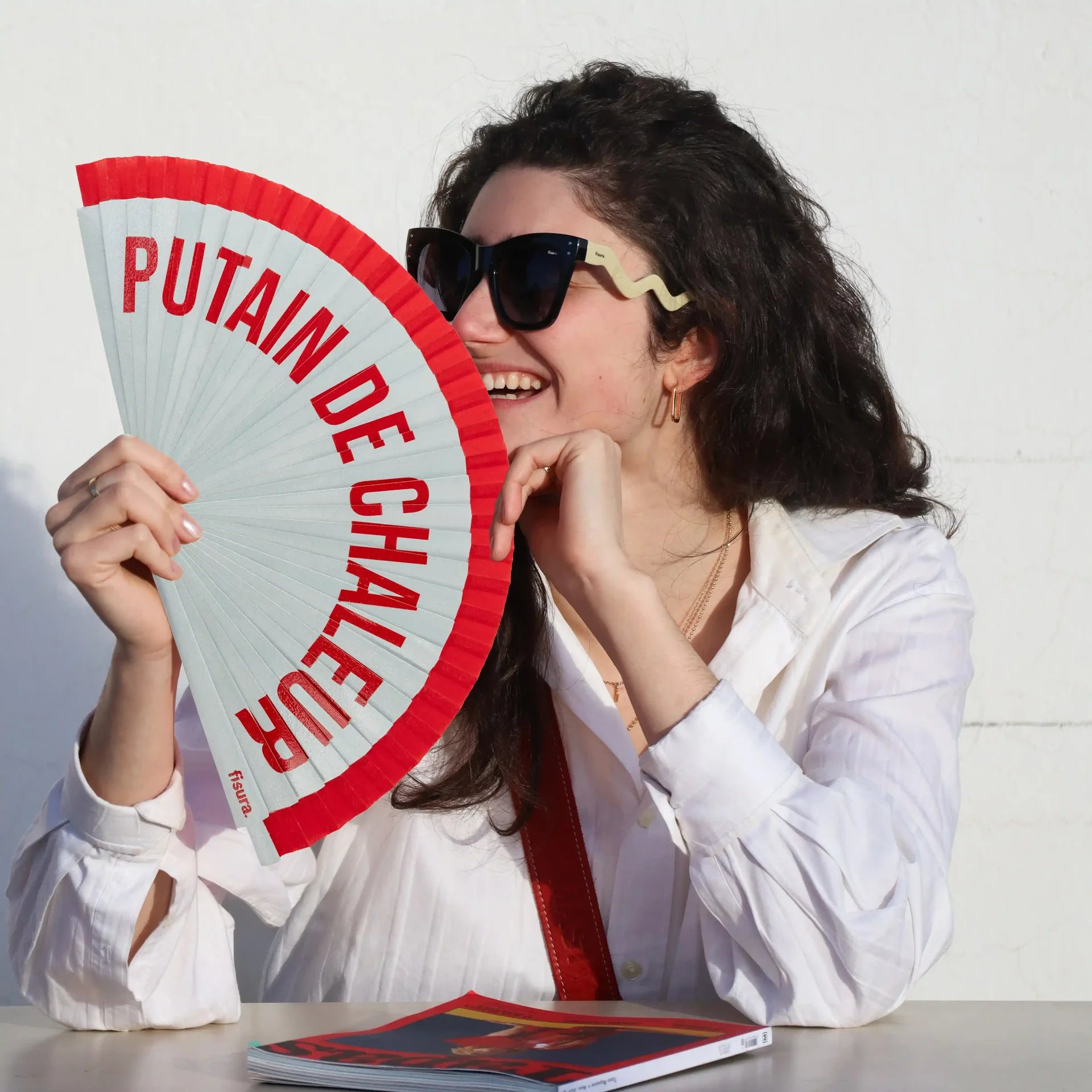 Éventail Imprimé « Putain de chaleur » Rouge – Fisura – vue 3