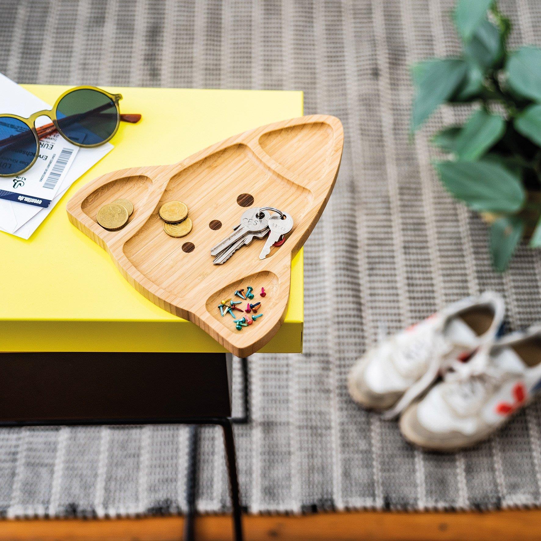 Designcadeau – assiette bambou fusee 