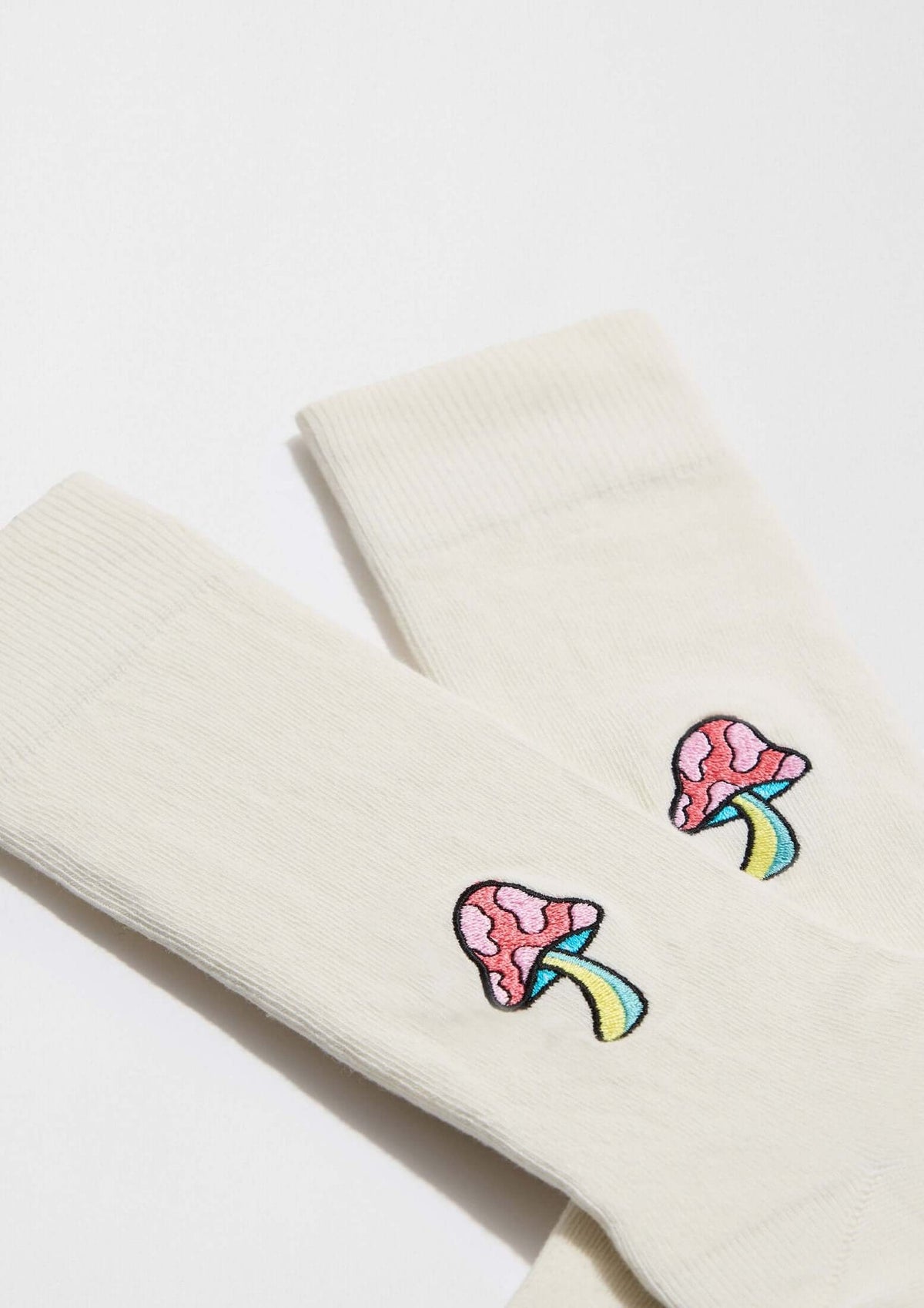BeMushroom Embroidered Off-White