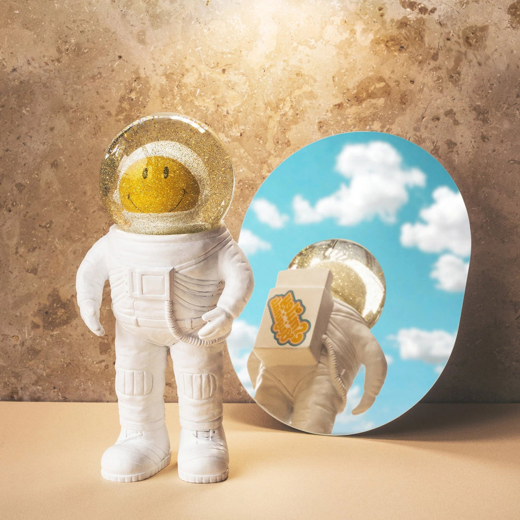 Designcadeau – Boule à Neige Astronaute SMILEY Donkey | Donkey France