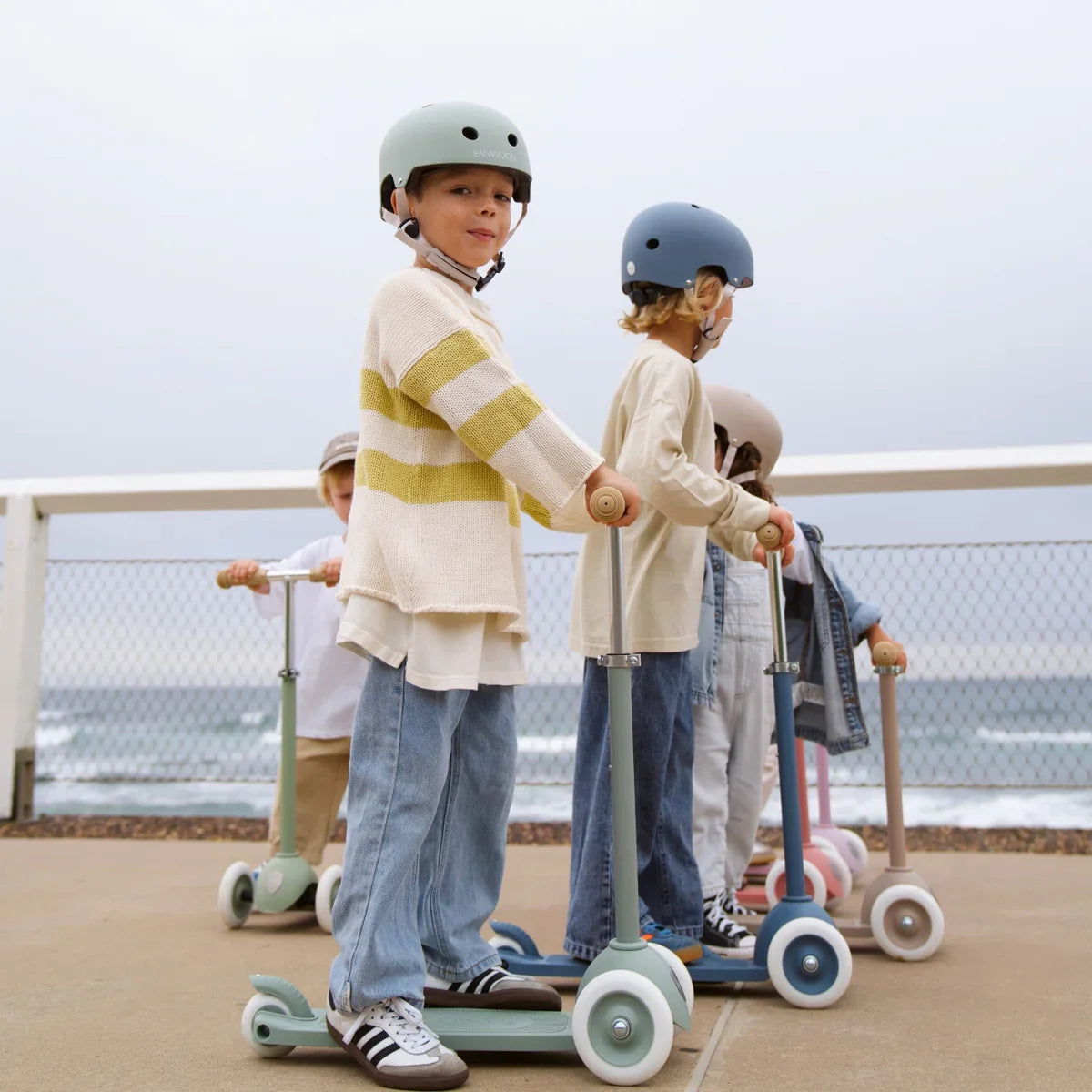 casque enfant eco argile banwood
