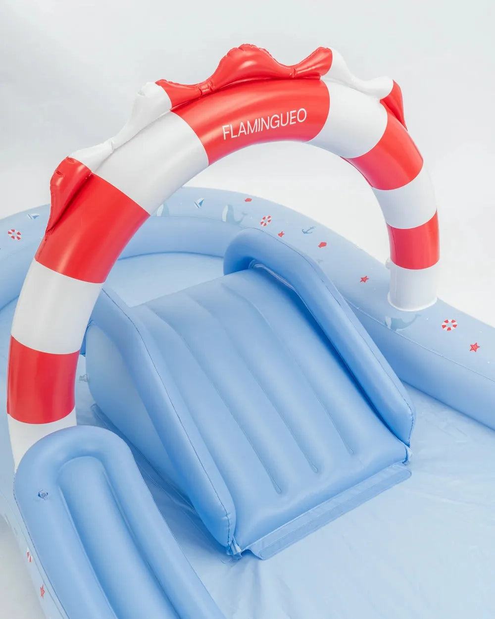 Kinderwasserspielcenter mit Sprinkler – NESS