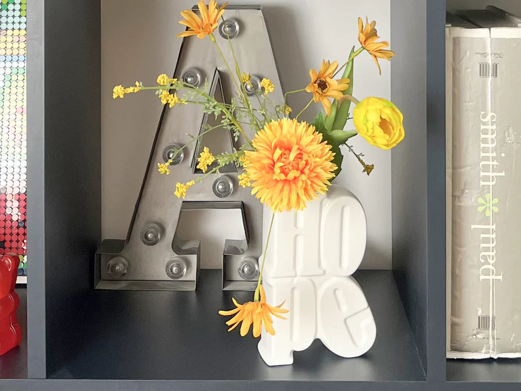 vase hope bitten