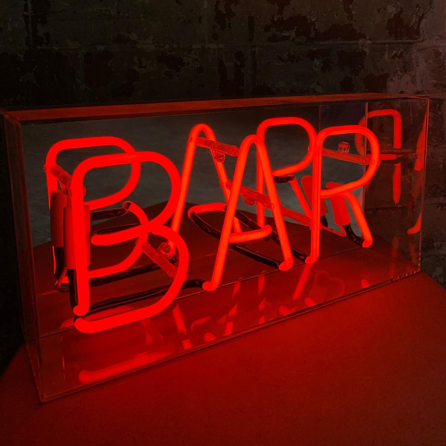 Red bar neon