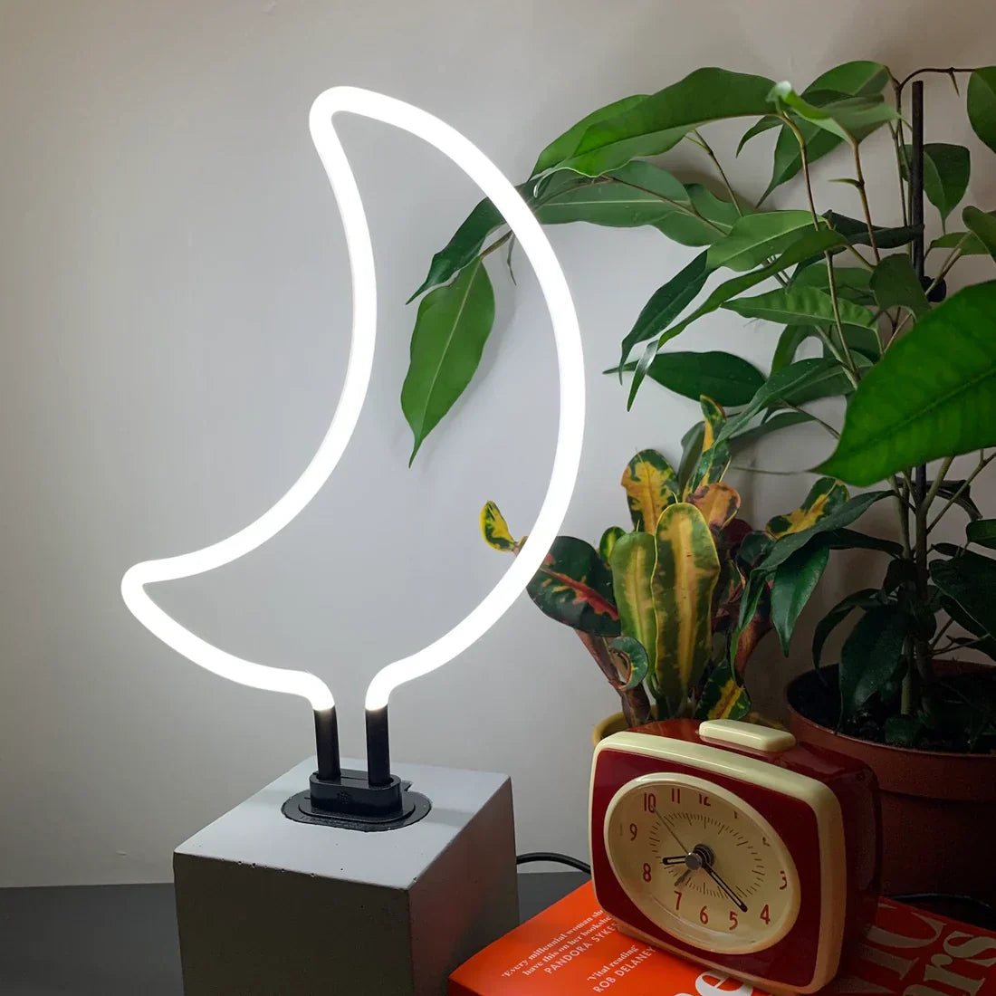 Moon neon lamp