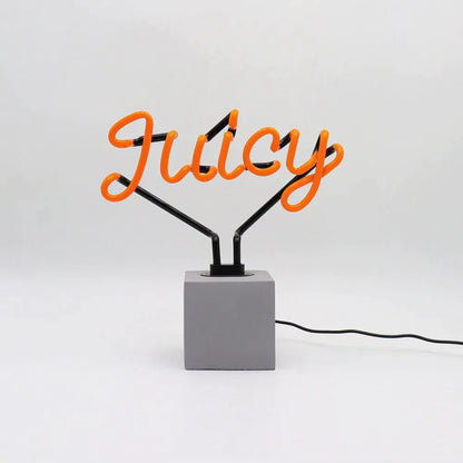 Mehukas oranssi neonlamppu