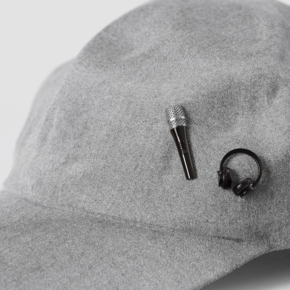 Pin's Micro et Casque Meta[l]morphose – vue principale