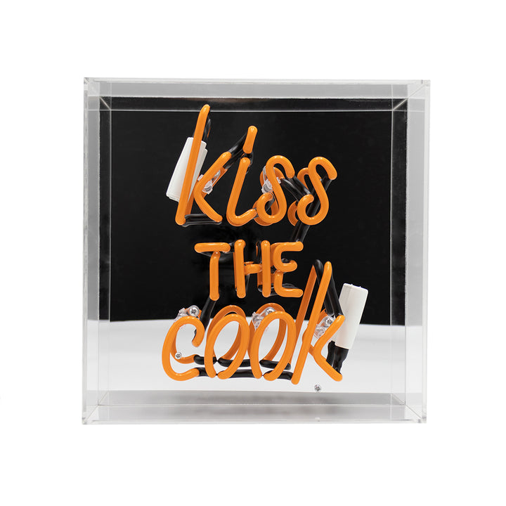 Regalo de diseño – acrylic box neon kiss the cook orange 