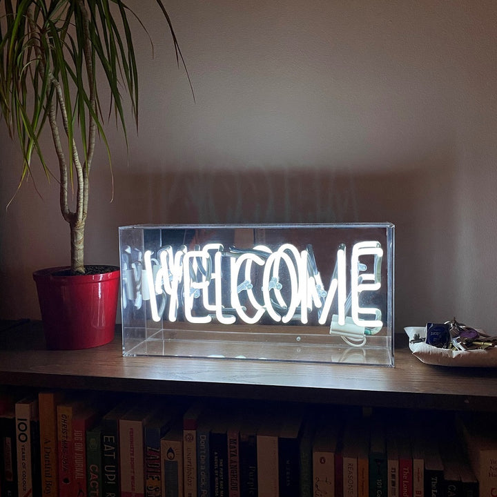 Design-lahja – acrylic box neon welcome white 