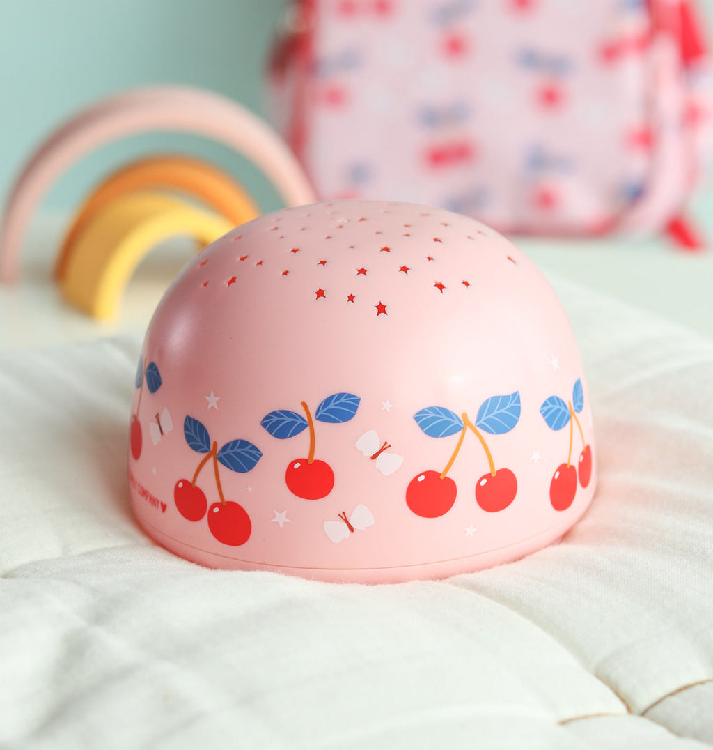 Veilleuse projecteur - Cerises – vue 3 – A Little Lovely Company