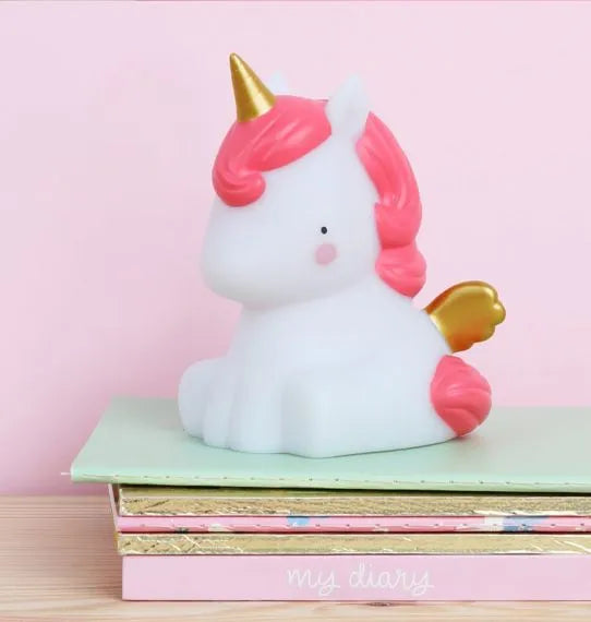 Petite veilleuse Licorne Dorée – vue 4 – A Little Lovely Company