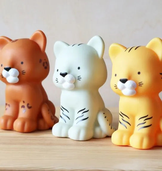 Petite veilleuse Léopard – vue 4 – A Little Lovely Company