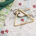 Design-lahja – porte cles hello peak montagne donkey 