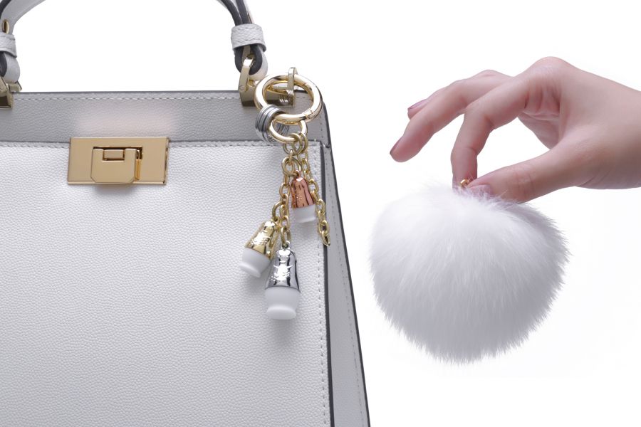 Oggetto regalo di design – bijou de sac poupee russe metalmorphose 