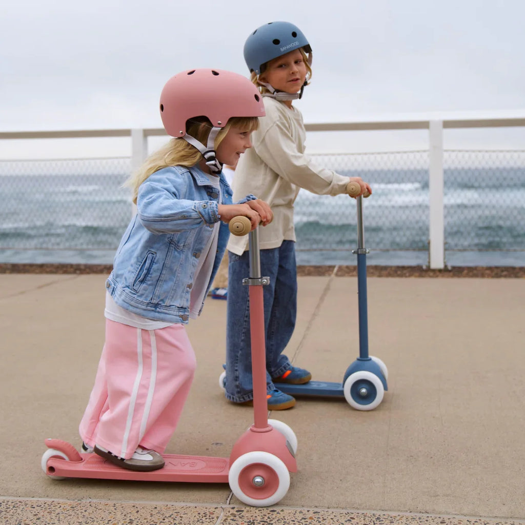 casque enfant eco framboise banwood