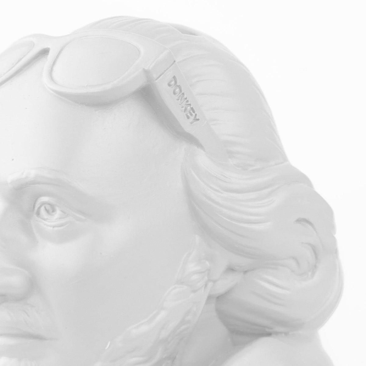 Vue complémentaire : Tirelire Shakespeare - Historic Hipster – Donkey Products