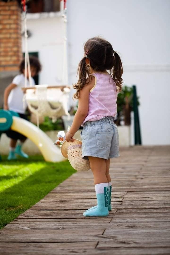 Oggetto regalo di design – chaussettes enfant girl power bleu pegada socks 